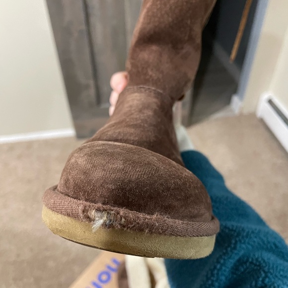 UNIQUE UGG AUSTRALIA LACE-UP BOOTS - Picture 4 of 5